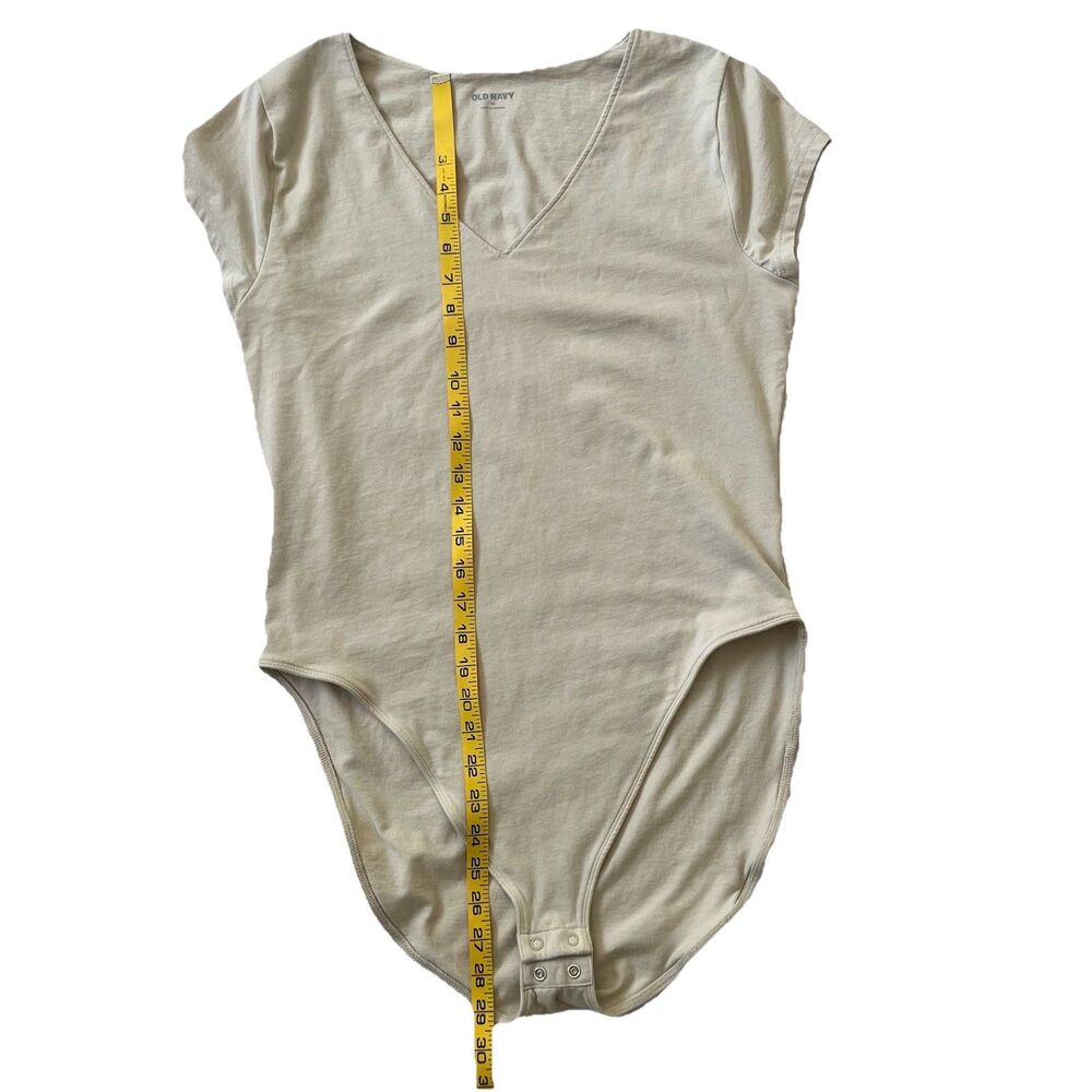 Old Navy Bodysuit Ivory Short Sleeve Cap Scoop Neck Snap Gusset T-Shirt Size XL - Picture 9 of 9